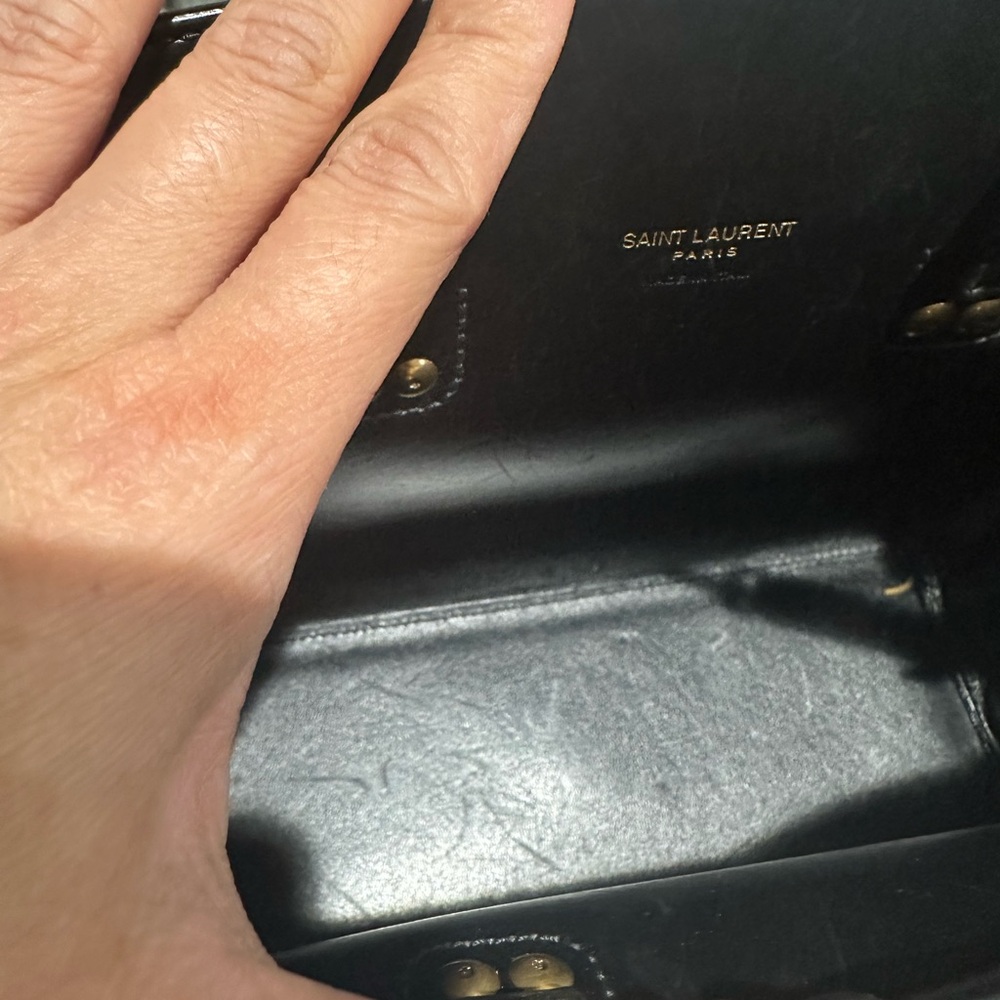 Saint Laurent Shiny Black Leather Handbag - Picture 7 of 9